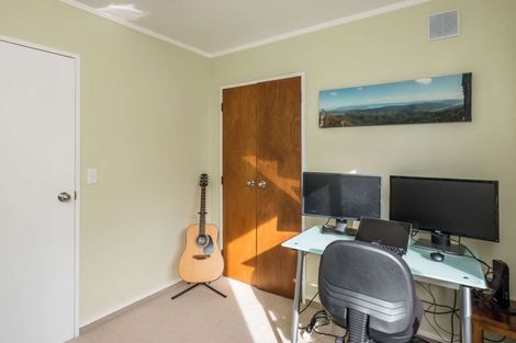 Photo of property in 15a Shastri Terrace, Khandallah, Wellington, 6035