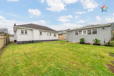 Photo of property in 37 Russell Road, Wainuiomata, Lower Hutt, 5014
