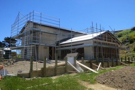 Photo of property in 42 Domett Street, Newlands, Wellington, 6037