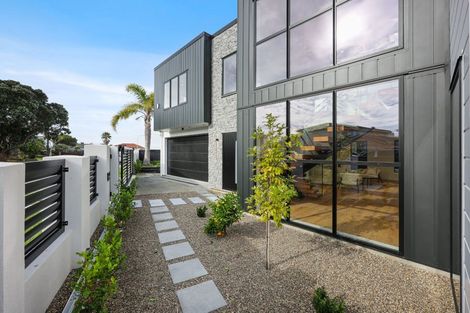 Photo of property in 6a Gulf Crest, Bucklands Beach, Auckland, 2012