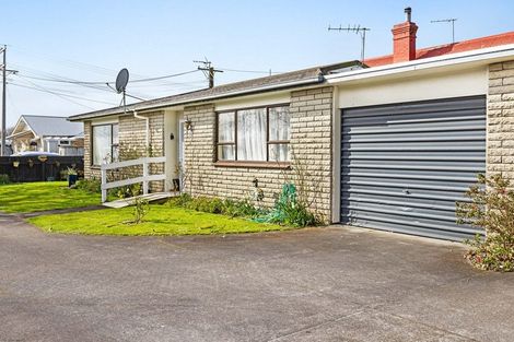 Photo of property in 19 Surrey Street, Hawera, 4610