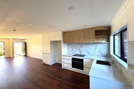 Photo of property in 56f Cyclamen Road, Mangere, Auckland, 2022