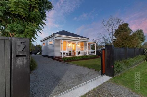 Photo of property in 5 Elliot Street, Riverhead, 0820