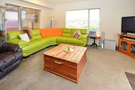 Photo of property in 28 Chic Gardens, Parakai, 0830