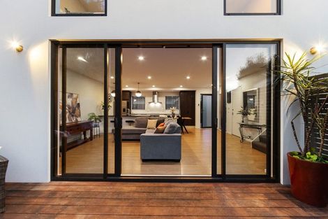 Photo of property in 3/27 Springfield Road, St Albans, Christchurch, 8014