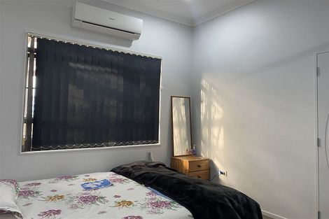 Photo of property in 15a Kiernan Place, Kelston, Auckland, 0602