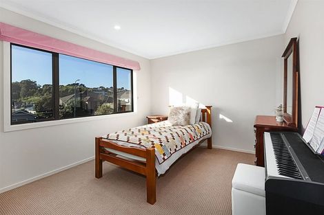 Photo of property in 21 Aspiring Terrace, Aotea, Porirua, 5024