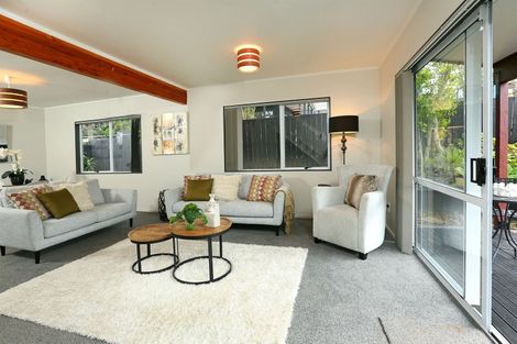 Photo of property in 2/37 Rhinevale Close, Henderson, Auckland, 0612