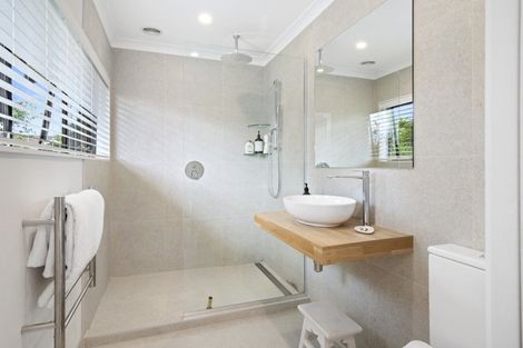 Photo of property in 36 Edgewater Parade, Waiuku, 2123