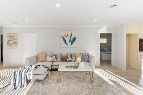 Photo of property in 3/8 Saints Court, Manurewa, Auckland, 2102