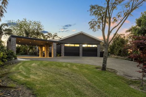 Photo of property in 97 Shaw Road, Oratia, Auckland, 0604