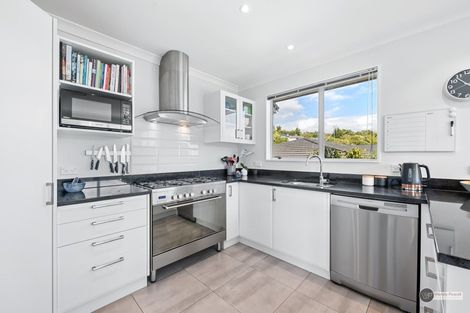 Photo of property in 7 Timaru Grove, Kelson, Lower Hutt, 5010