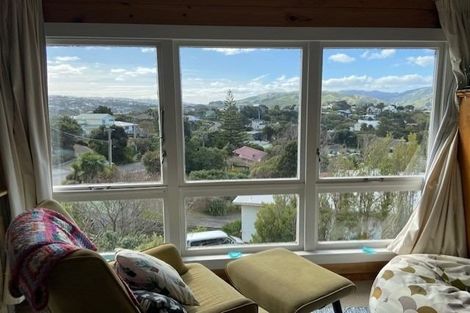 Photo of property in 21 Bayview Road, Paremata, Porirua, 5024