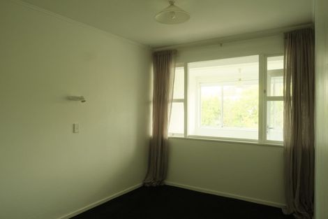 Photo of property in 1/18 Agra Crescent, Khandallah, Wellington, 6035