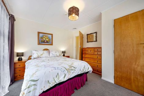 Photo of property in 8 Ngaturi Grove, Wainuiomata, Lower Hutt, 5014