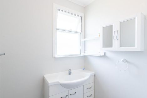 Photo of property in 54 Speargrass Grove, Timberlea, Upper Hutt, 5018