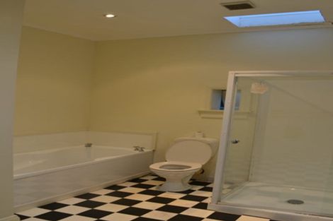 Photo of property in 37 Raroa Road, Kelburn, Wellington, 6012