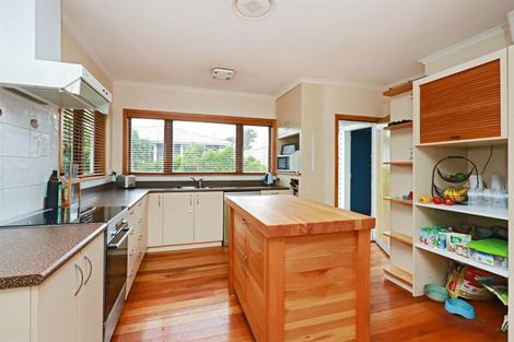 Photo of property in 10 Nimon Street, Havelock North, 4130