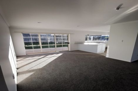 Photo of property in 33 Princeton Parade, Albany, Auckland, 0632