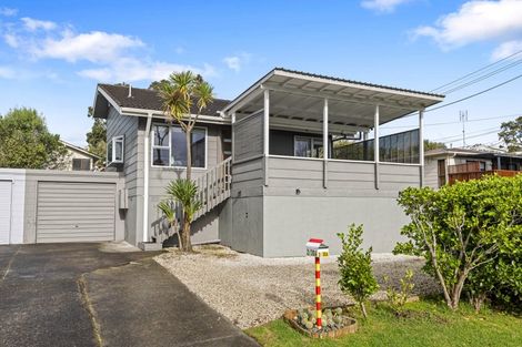 Photo of property in 2/30a Glenvar Road, Torbay, Auckland, 0630
