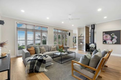 Photo of property in 17 Elsie Drive, Waiuku, 2123