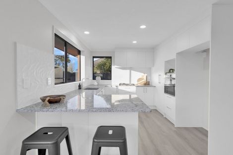 Photo of property in 5 Chancery Close, Hamilton East, Hamilton, 3216