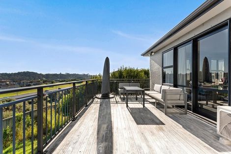 Photo of property in 11 Mauku Lane, Greenhithe, Auckland, 0632