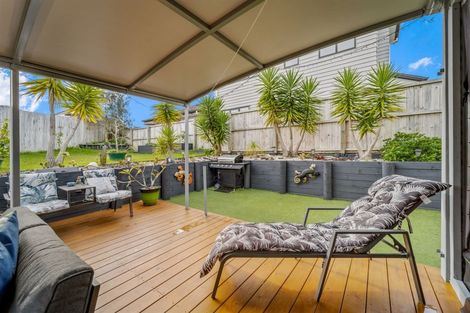 Photo of property in 18 Maylee Crescent, Gulf Harbour, Whangaparaoa, 0930