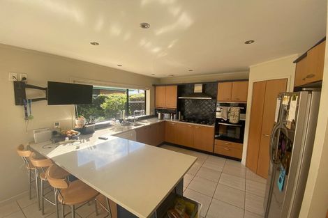 Photo of property in 2/2 Dallinghoe Crescent, Milford, Auckland, 0620