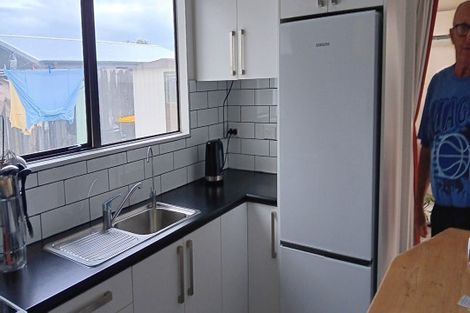 Photo of property in 16 Hunter Street, Westport, 7825