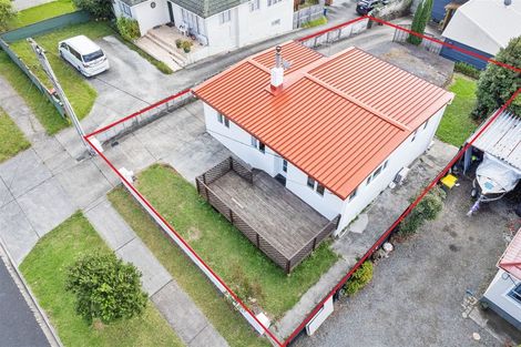 Photo of property in 223 Sturges Road, Henderson, Auckland, 0612