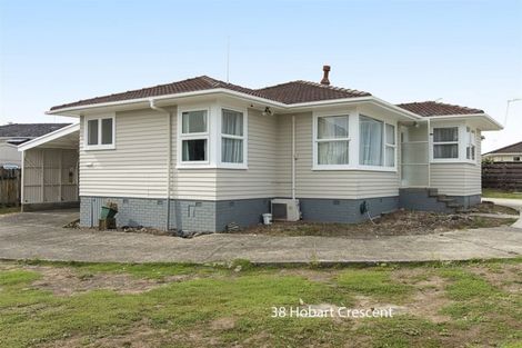 Photo of property in 36 Hobart Crescent, Wattle Downs, Auckland, 2103