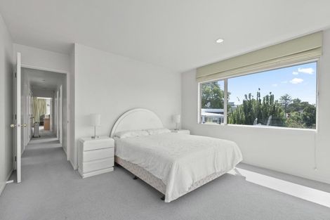 Photo of property in 2/17 Bevyn Street, Castor Bay, Auckland, 0620