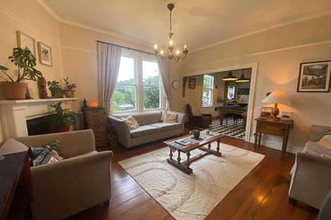 Photo of property in 1 Maungaraki Road, Korokoro, Lower Hutt, 5012