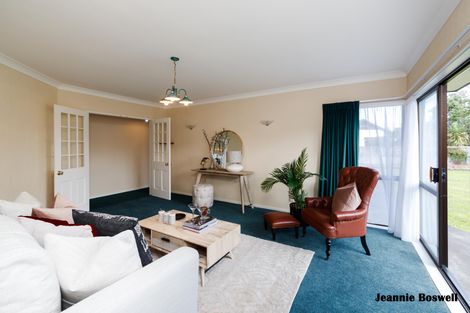 Photo of property in 19 Clearview Drive, Milson, Palmerston North, 4414