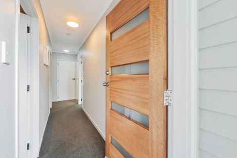 Photo of property in 4 Brunner Road, Glen Eden, Auckland, 0602