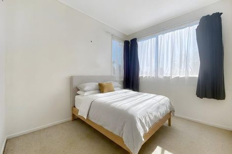 Photo of property in 12 Claverdon Drive, Massey, Auckland, 0614