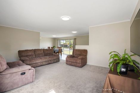 Photo of property in 7 Glengowan Place, Conifer Grove, Takanini, 2112