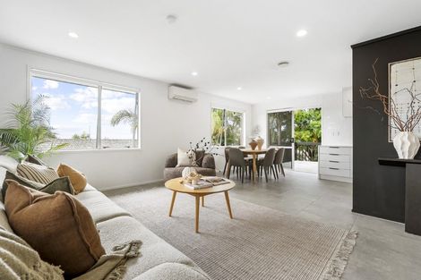 Photo of property in 36 Aldern Road, Massey, Auckland, 0614