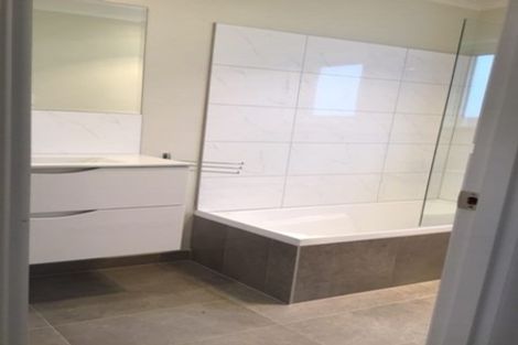 Photo of property in 2/17 Tristram Avenue, Forrest Hill, Auckland, 0620