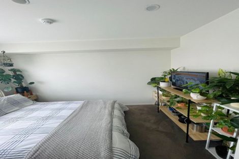 Photo of property in 8 Peony Mews, Oteha, Auckland, 0632