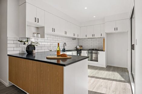 Photo of property in 14a Riserra Drive, Ranui, Auckland, 0612