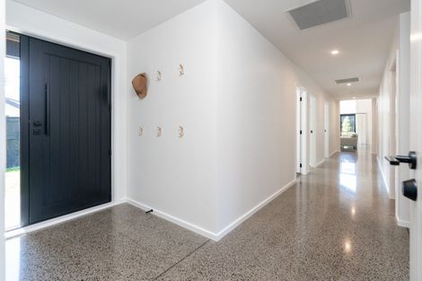 Photo of property in 51a Elizabeth Street, Waikanae, 5036