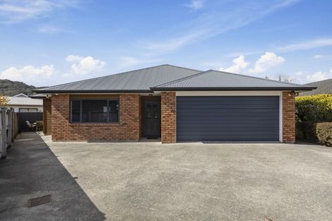 Photo of property in 16 Woodland Grove, Wainuiomata, Lower Hutt, 5014