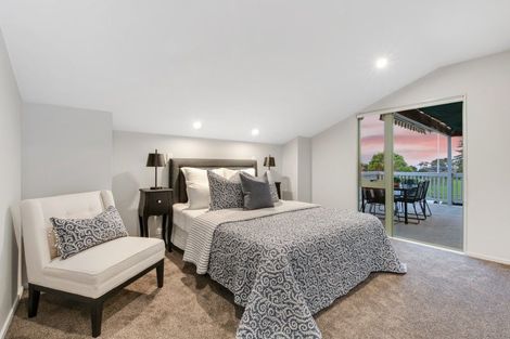 Photo of property in 11 William Bayes Place, Red Beach, 0932