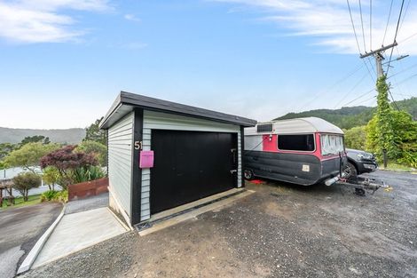 Photo of property in 51 Wyndham Road, Pinehaven, Upper Hutt, 5019