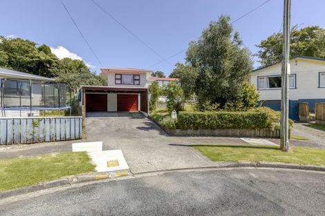 Photo of property in 32 Beaumont Crescent, Frankleigh Park, New Plymouth, 4310