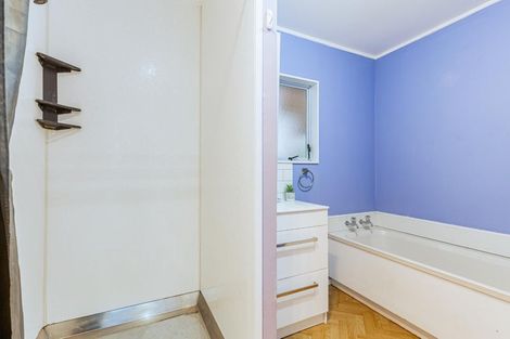 Photo of property in 2/5 Newington Road, Henderson, Auckland, 0612