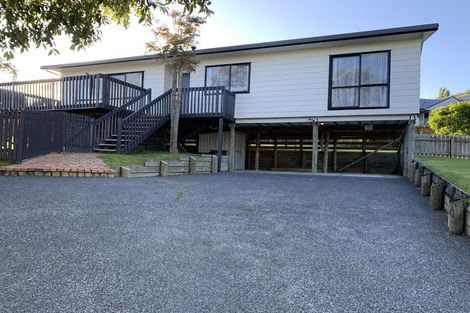 Photo of property in 78 West Harbour Drive, West Harbour, Auckland, 0618