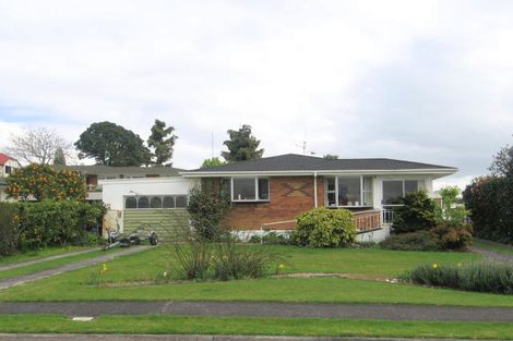 Photo of property in 18 Laing Place, Otumoetai, Tauranga, 3110